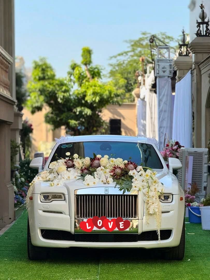 Cho Thuê Xe Rolls Royce Rước Dâu, Chụp Ảnh, Đưa Đón Đối Tác, Quay Phim 4 505910285 122136333398768040 2821670698391184383 n